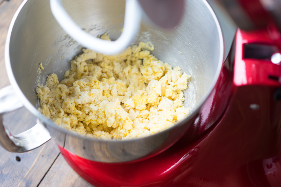 6 Aluat pentru paste din galbenus de ou
