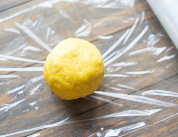 Aluat pentru paste din galbenus de ou
